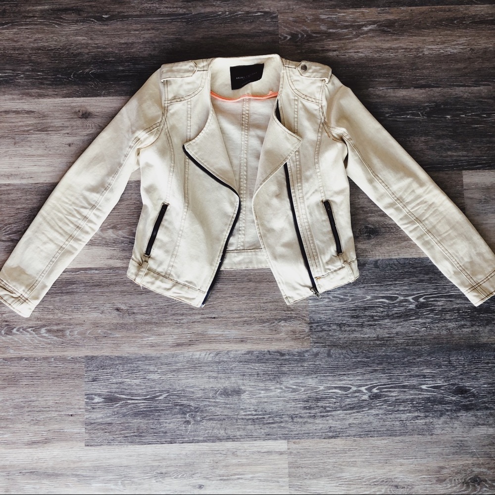 Akira Jean Jacket - Picture 2 of 8